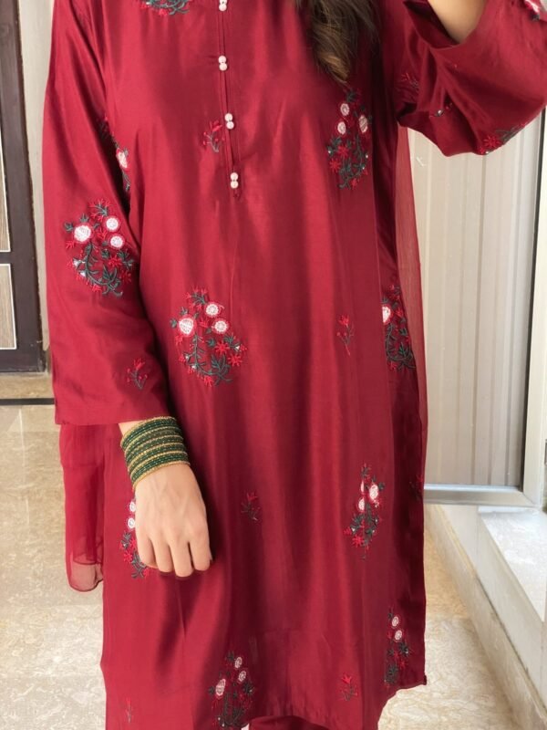 Tulip Embroidered 2PCS - Image 5