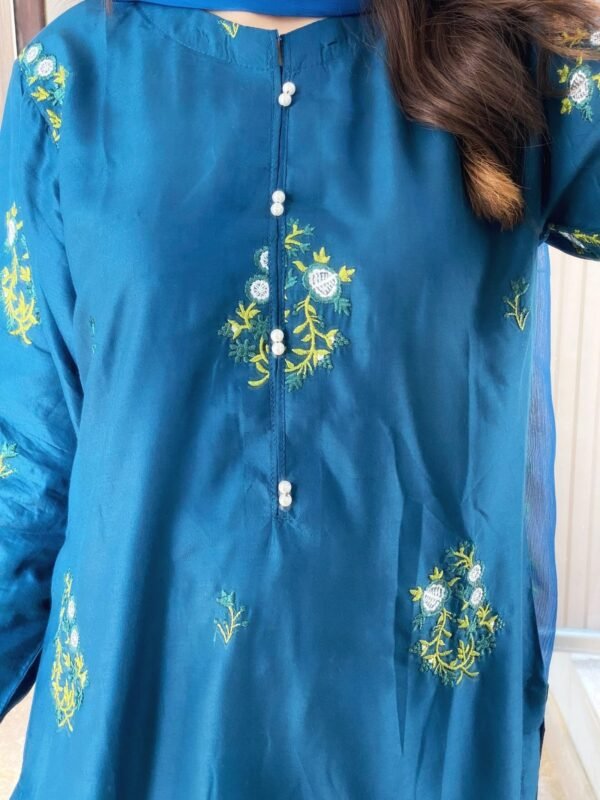 Tulip Embroidered 2PCS - Image 7