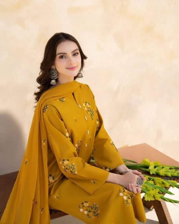 Tulip Embroidered 2PCS - Image 2